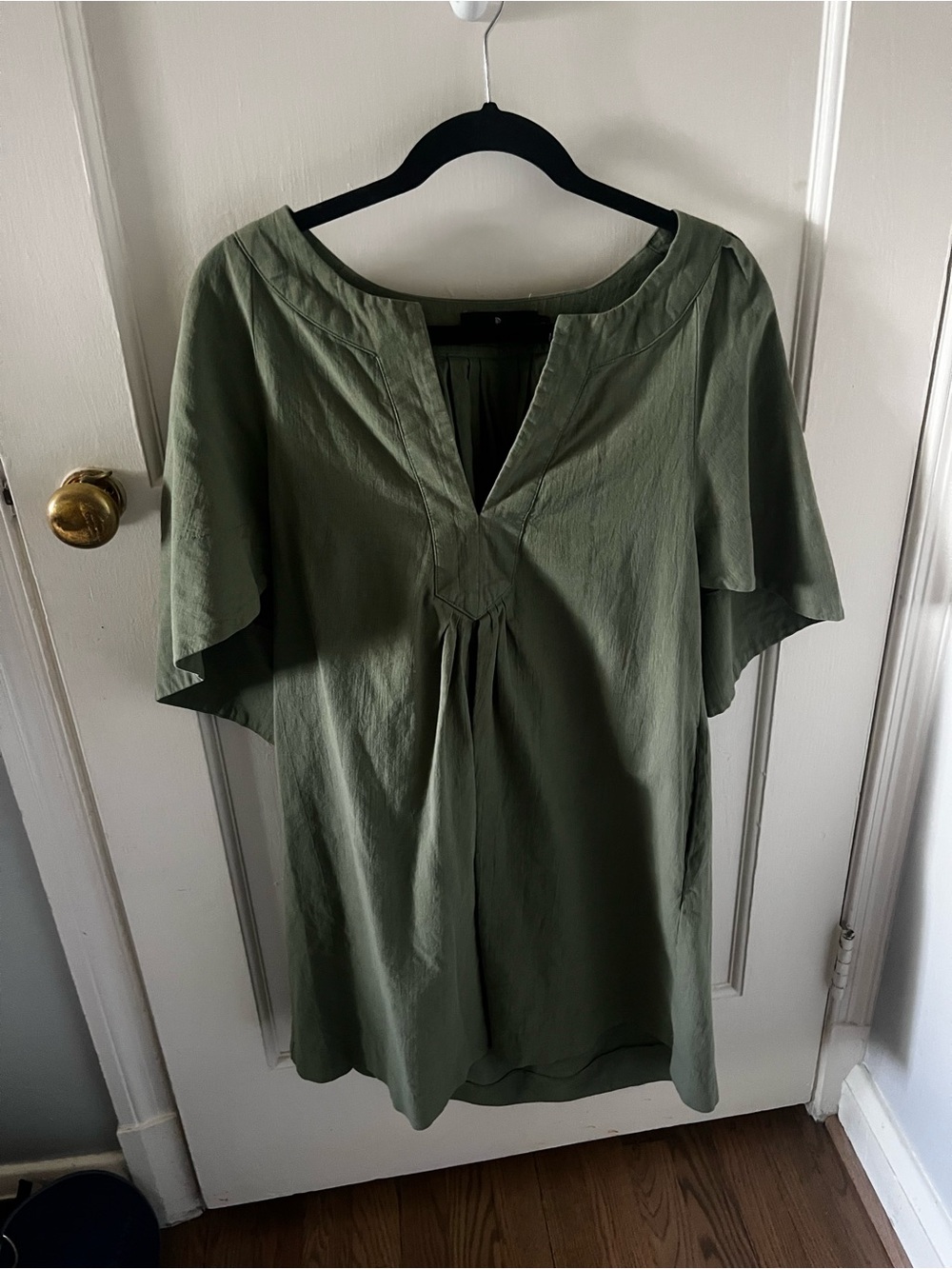 Pomander Place Green Flutter Sleeve Dress